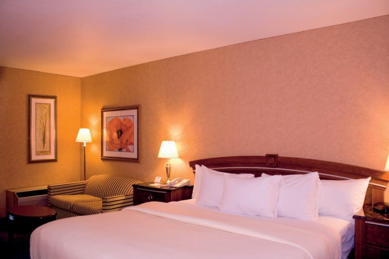 Clarion Inn Conference Center Modesto Ruang foto