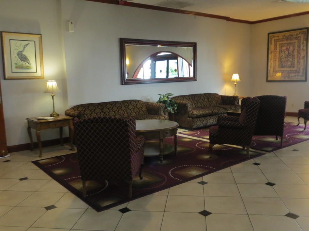 Clarion Inn Conference Center Modesto Bagian luar foto