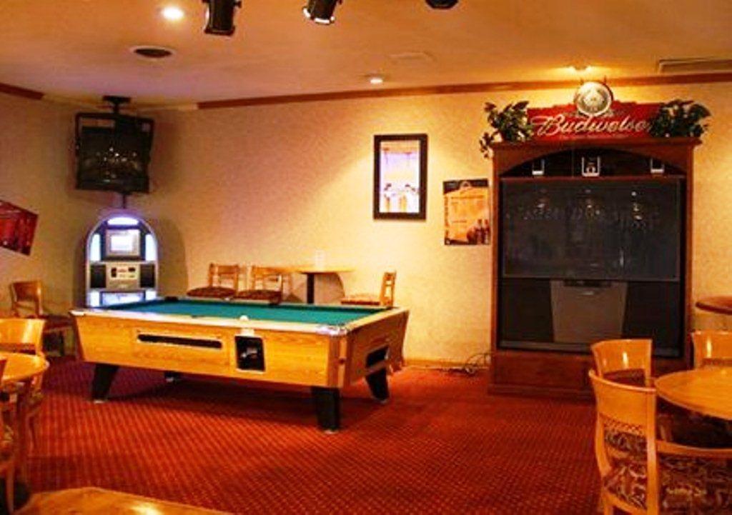 Clarion Inn Conference Center Modesto Bagian luar foto