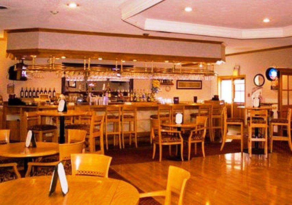 Clarion Inn Conference Center Modesto Bagian luar foto