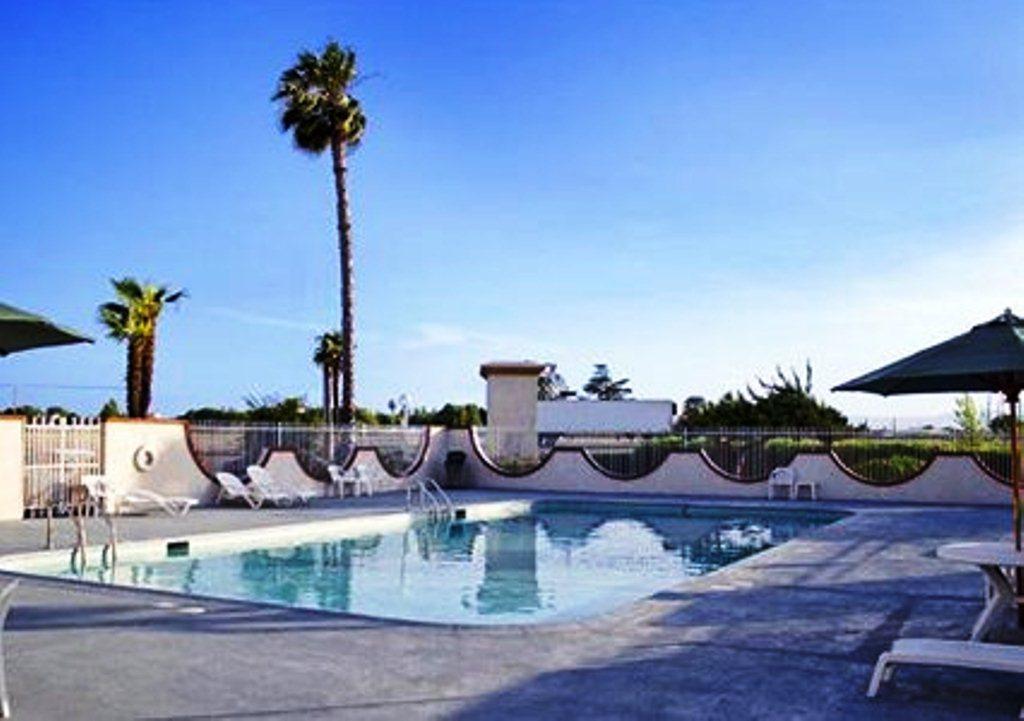 Clarion Inn Conference Center Modesto Bagian luar foto