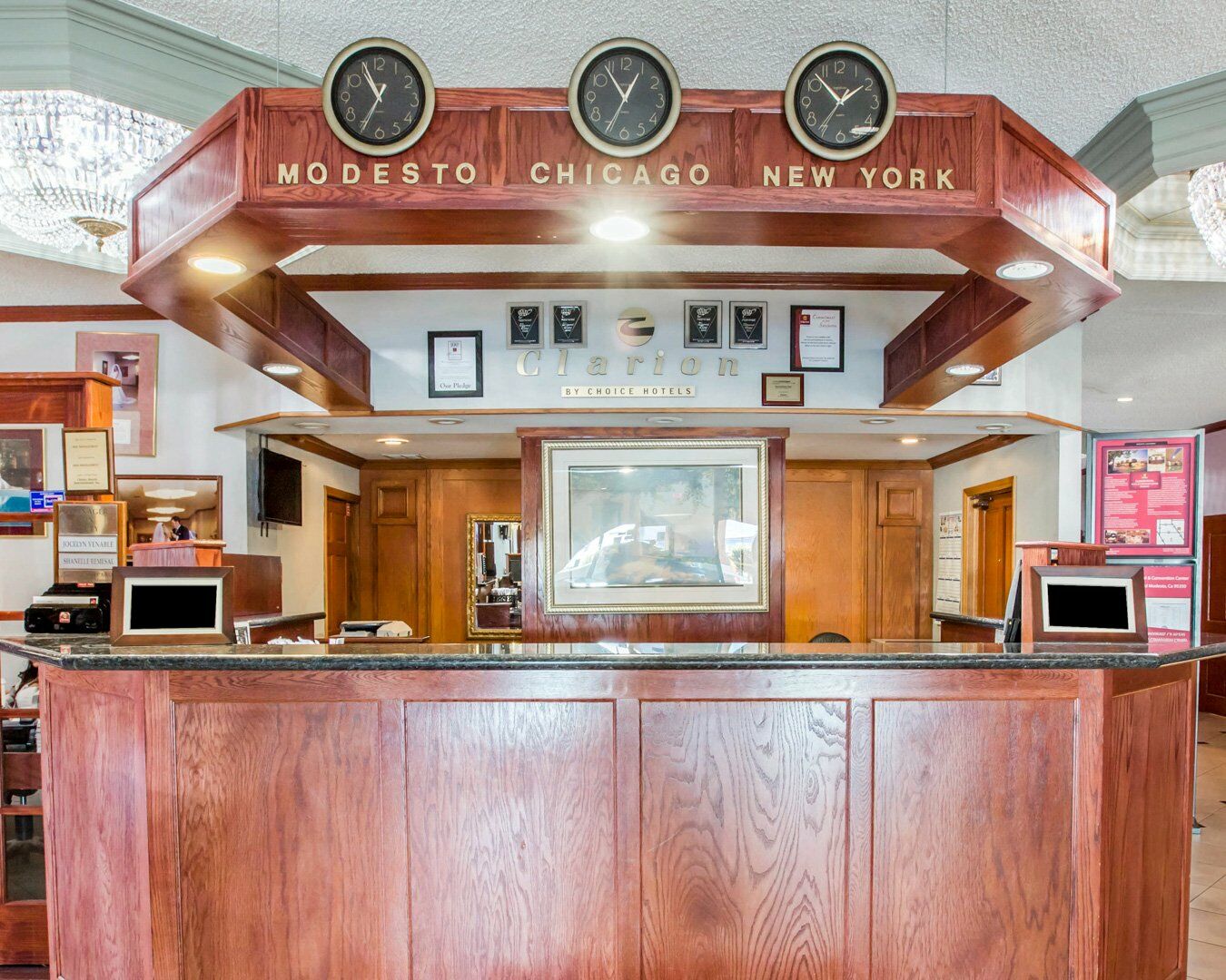 Clarion Inn Conference Center Modesto Bagian luar foto