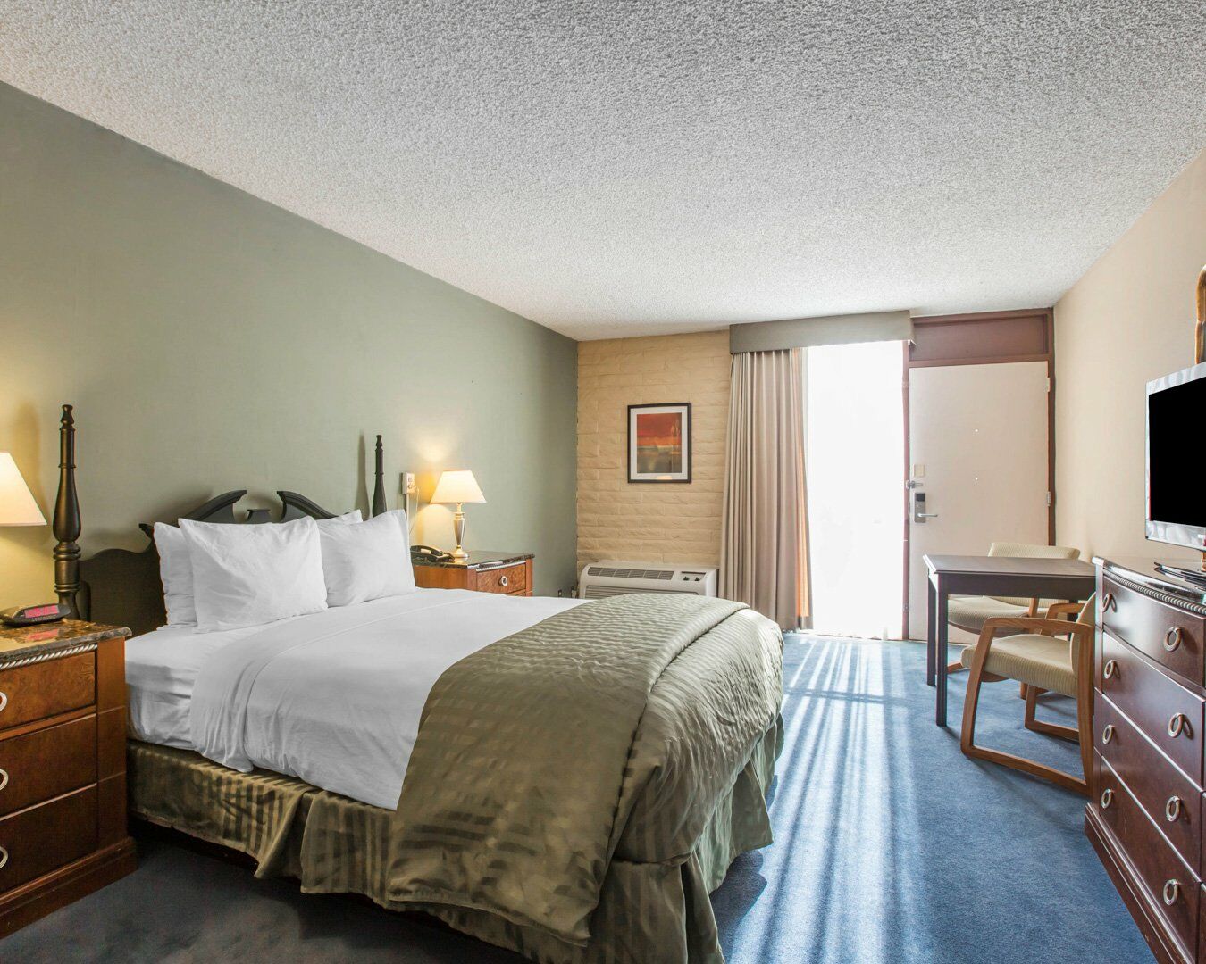 Clarion Inn Conference Center Modesto Bagian luar foto