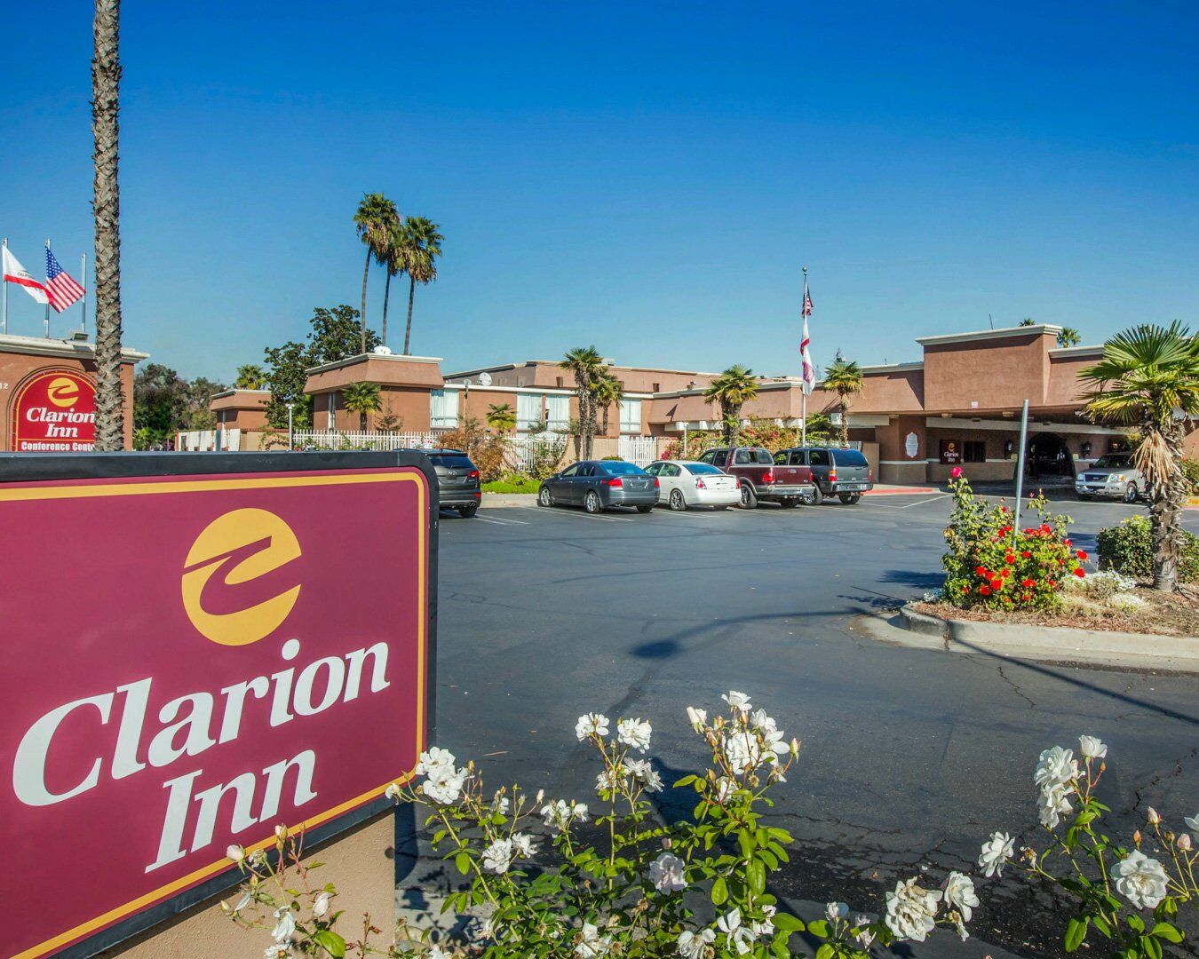Clarion Inn Conference Center Modesto Bagian luar foto