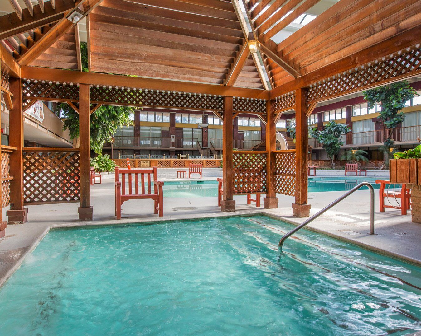 Clarion Inn Conference Center Modesto Bagian luar foto
